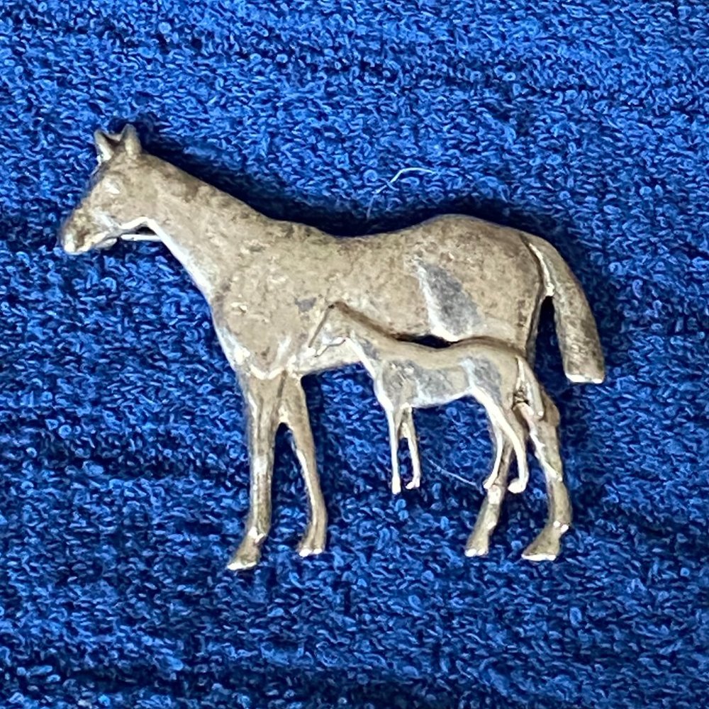 Sterling Silver Horse and Foal Pin - Picture 3 of 11